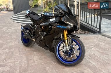 Спортбайк Yamaha R1 2017 в Хмельницком
