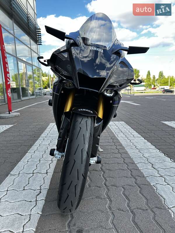 Спортбайк Yamaha R1M 2024 в Киеве