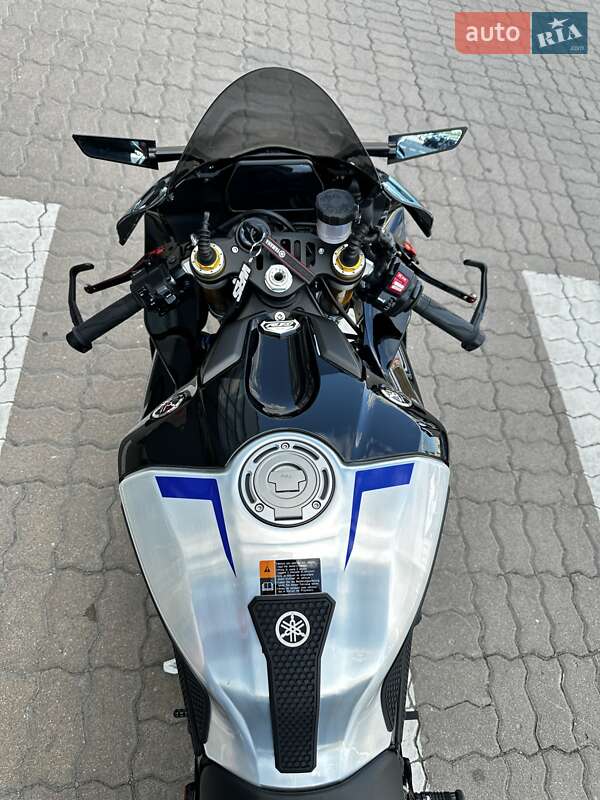 Спортбайк Yamaha R1M 2024 в Киеве