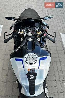 Спортбайк Yamaha R1M 2024 в 