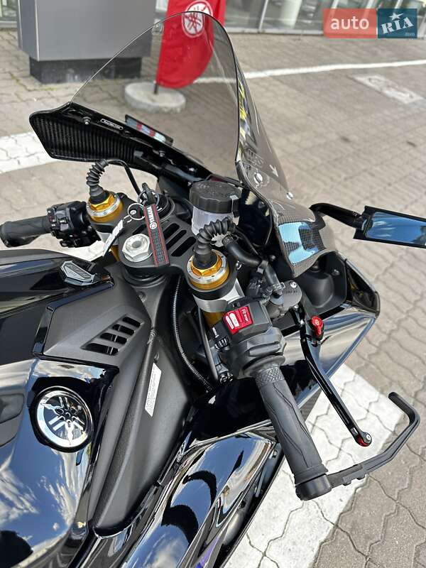 Спортбайк Yamaha R1M 2024 в Киеве