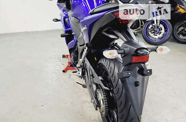 Спортбайк Yamaha R3 2018 в 