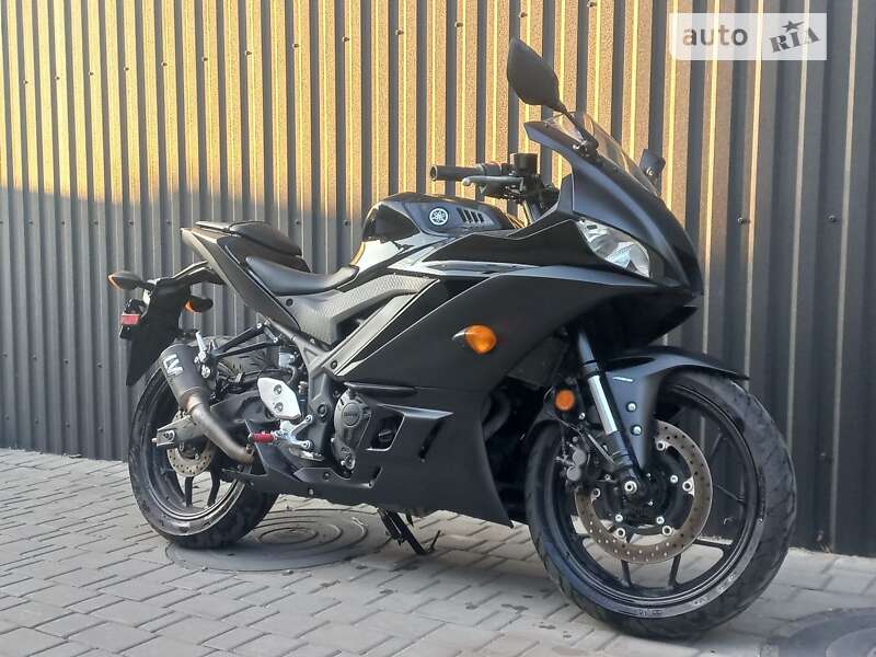 Спортбайк Yamaha R3 2021 в 