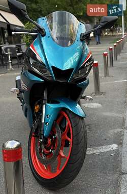 Спортбайк Yamaha R3 2021 в 