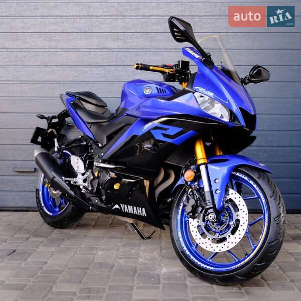 Мотоцикл Без обтекателей (Naked bike) Yamaha R3 2019 в 