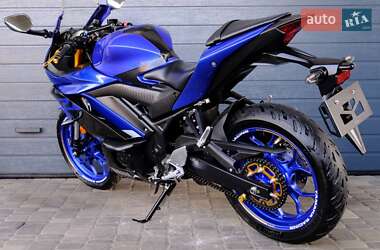 Мотоцикл Без обтекателей (Naked bike) Yamaha R3 2019 в 