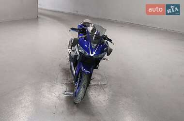 Спортбайк Yamaha R3 2016 в 
