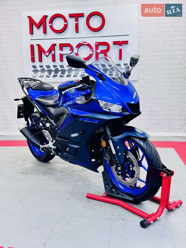Yamaha R3 2023