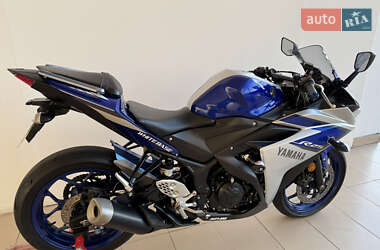 Спортбайк Yamaha R3 2016 в 