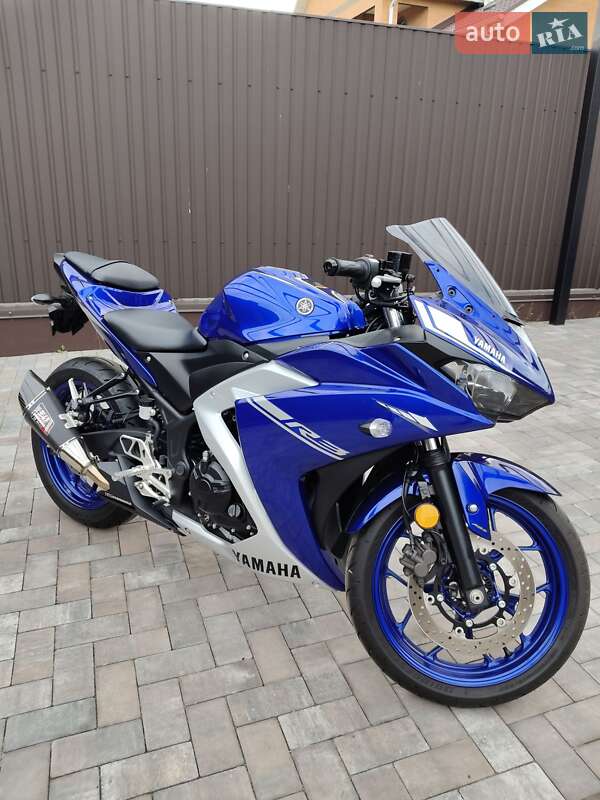 Yamaha R3 2017
