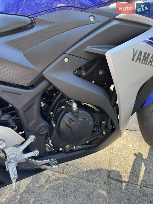 Вантажні моторолери, мотоцикли, скутери, мопеди Yamaha R3 2015 в Лебедині