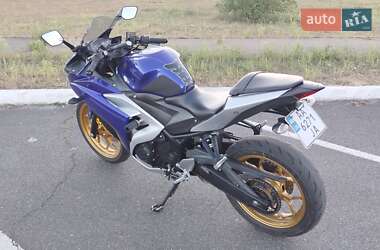 Спортбайк Yamaha R3 2017 в 