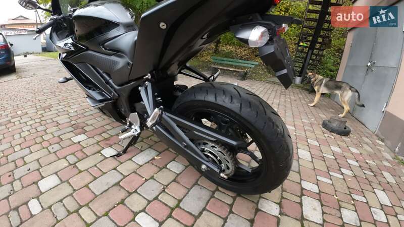 Спортбайк Yamaha R3 2021 в Украинке