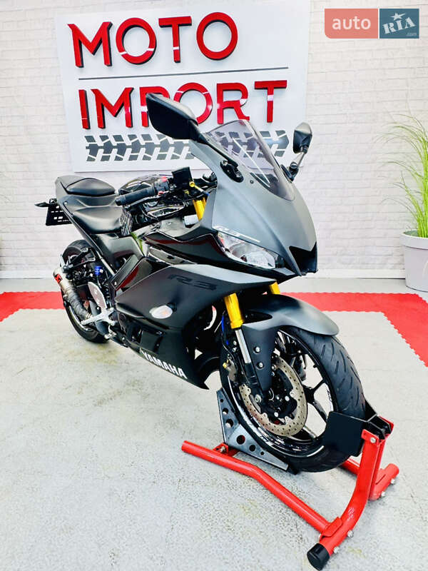 Yamaha R3 2019