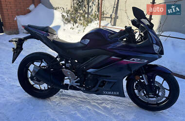 Мотоцикл Без обтекателей (Naked bike) Yamaha R3 2023 в Сновске
