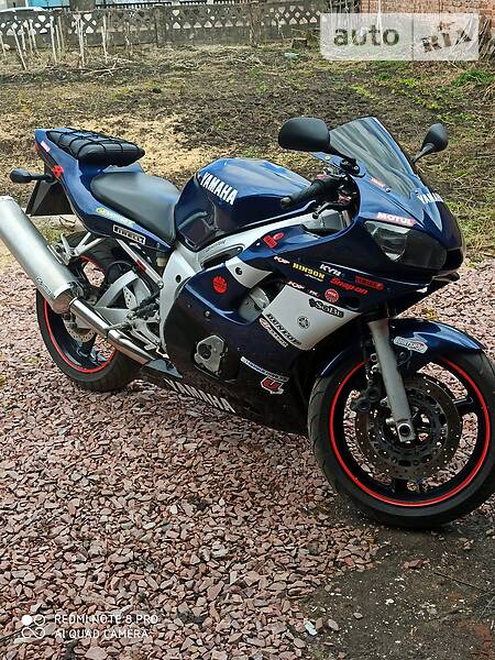 Yamaha R6