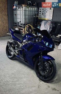 Спортбайк Yamaha R6 2001 в Днепре