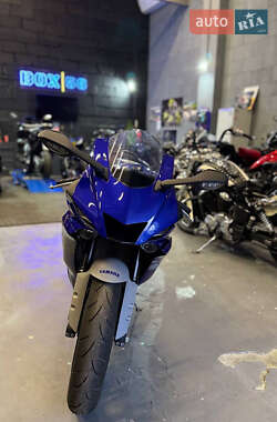 Спортбайк Yamaha R6 2020 в 