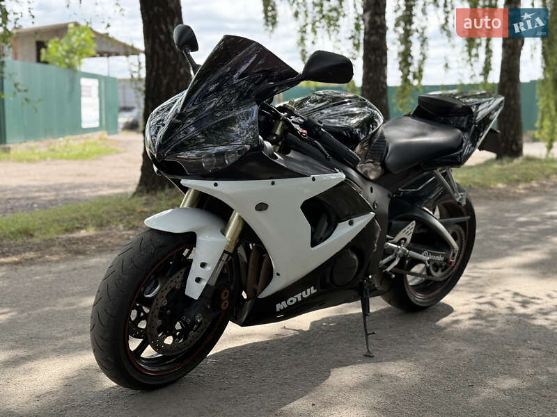 Спортбайк Yamaha R6 2007 в 