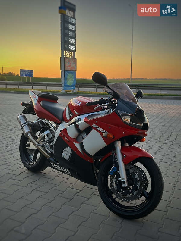 Yamaha R6 2002