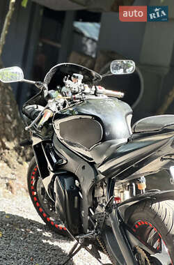 Спортбайк Yamaha R6 2005 в 