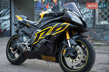Спортбайк Yamaha R6 2006 в Киеве