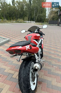 Спортбайк Yamaha R6 2002 в 