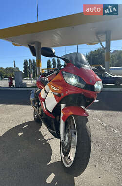 Спортбайк Yamaha R6 2002 в 