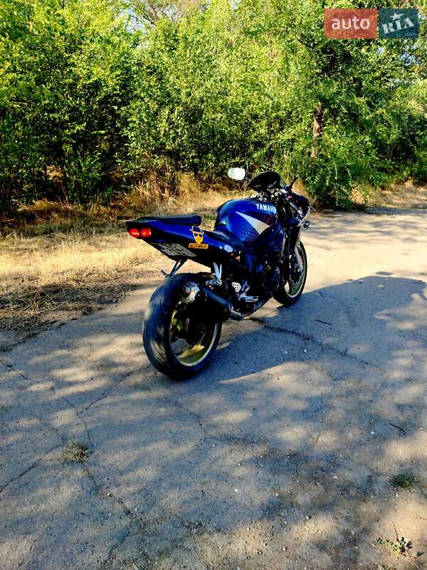 Спортбайк Yamaha R6 2003 в Кривом Роге