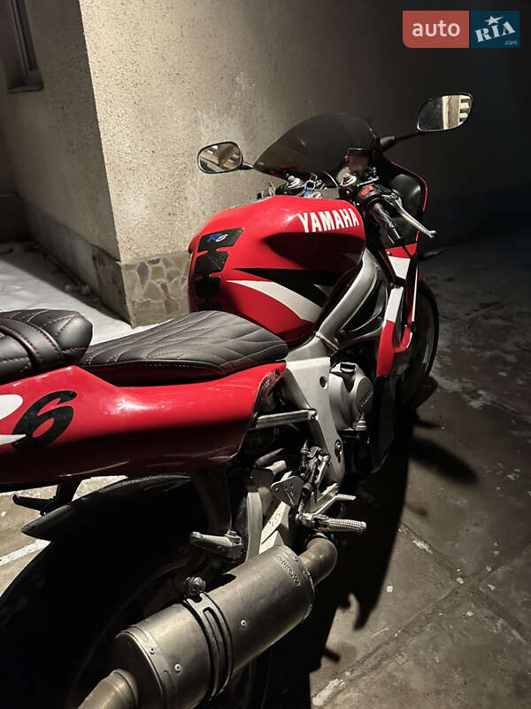 Спортбайк Yamaha R6 2002 в Києві