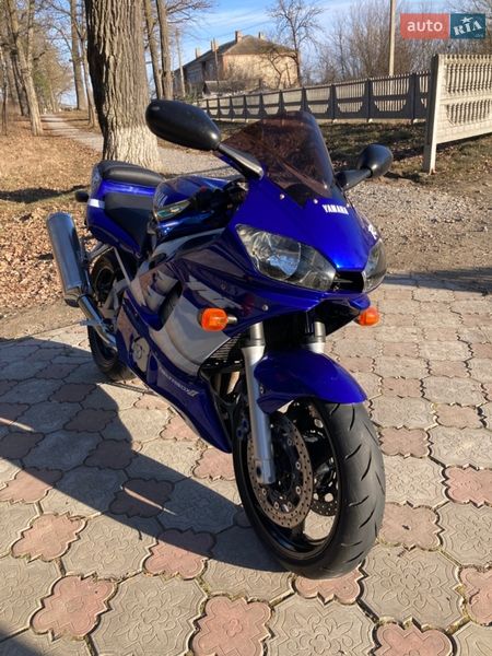 Спортбайк Yamaha R6 2001 в Виннице