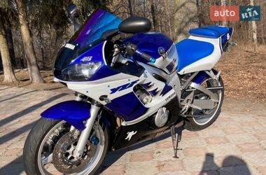 Спортбайк Yamaha R6 2000 в Виннице
