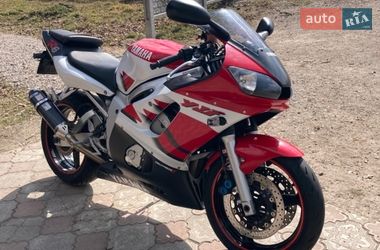 Спортбайк Yamaha R6 2000 в Виннице