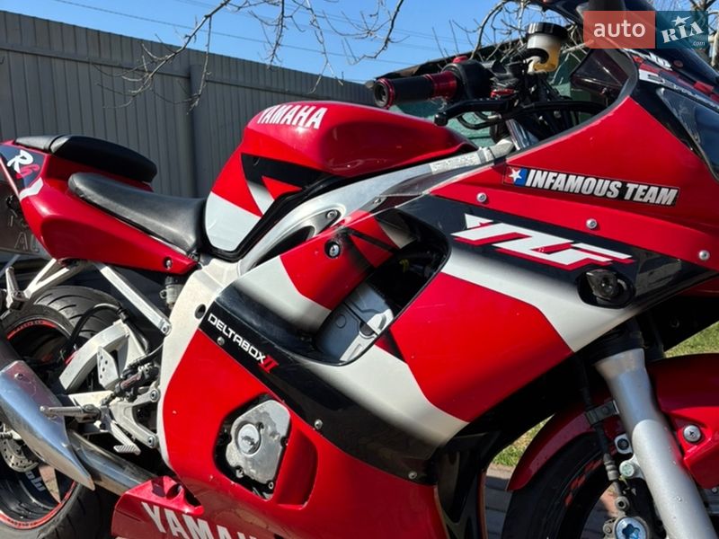 Спортбайк Yamaha R6 2001 в Броварах