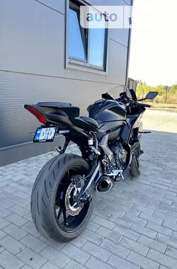 Спортбайк Yamaha R7 2023 в Киеве