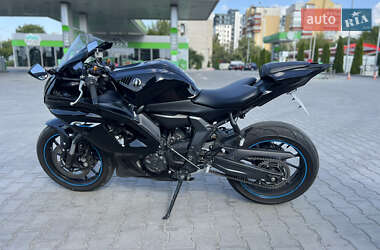 Спортбайк Yamaha R7 2022 в 