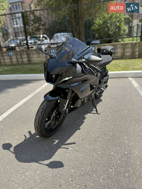 Спортбайк Yamaha R7 2022 в 