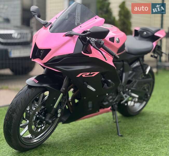 Спортбайк Yamaha R7 2024 в Киеве