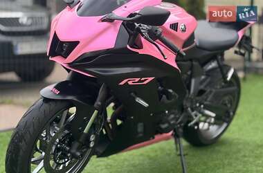 Спортбайк Yamaha R7 2024 в 