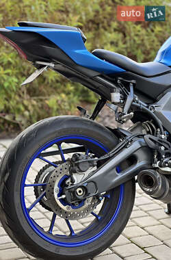 Спортбайк Yamaha R7 2022 в 