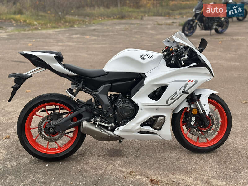 Мотоцикл Спорт-туризм Yamaha R7 2022 в Сновске