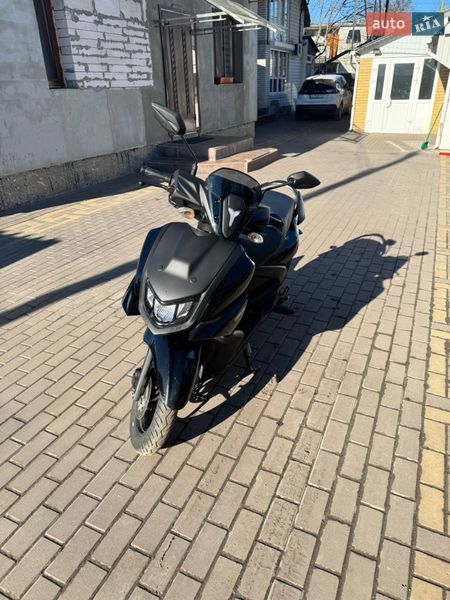 Yamaha RayZR