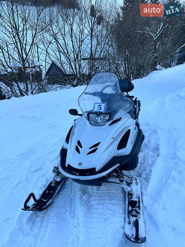 Горные снегоходы Yamaha RS 2010 в Славском