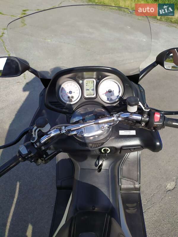 Макси-скутер Yamaha T-Max 500 2004 в Малине