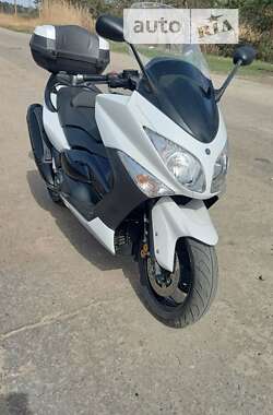 Макси-скутер Yamaha T-MAX 2011 в Ахтырке