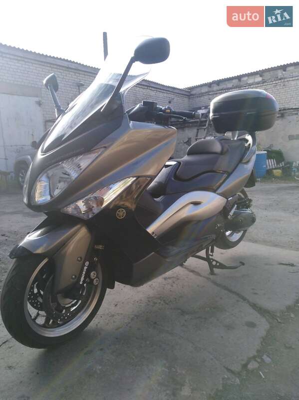 Максі-скутер Yamaha T-MAX 2011 в 