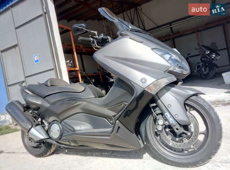 Макси-скутер Yamaha T-MAX 2013 в Черноморске