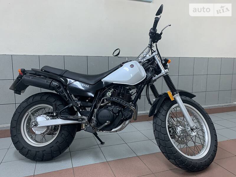 Yamaha TW 225