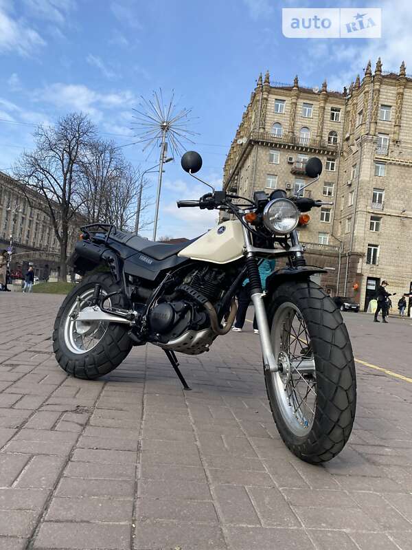 Yamaha TW 2006