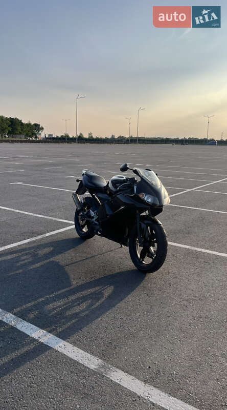 Спортбайк Yamaha TZR 2006 в Дніпрі